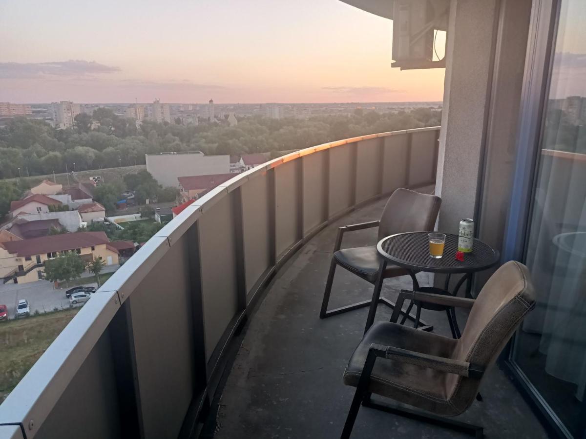 Appartement Panorama Apartament Plaza Tower à Satu Mare Extérieur photo